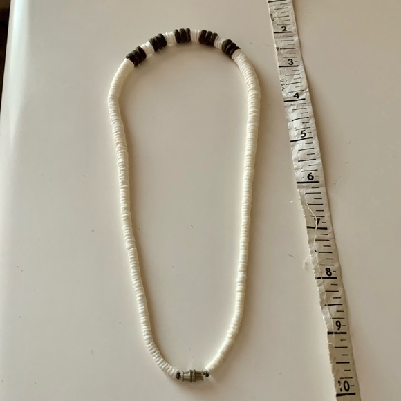 Puka Shell Necklace - Picture 4 of 7